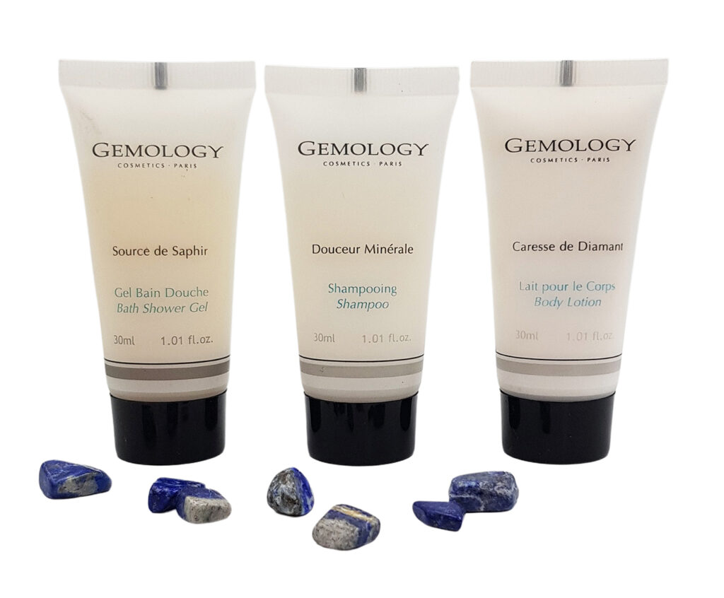 Poznaj markę Gemology<br> Kosmetyki do ciała i włosów<br> Pojemności podróżne
